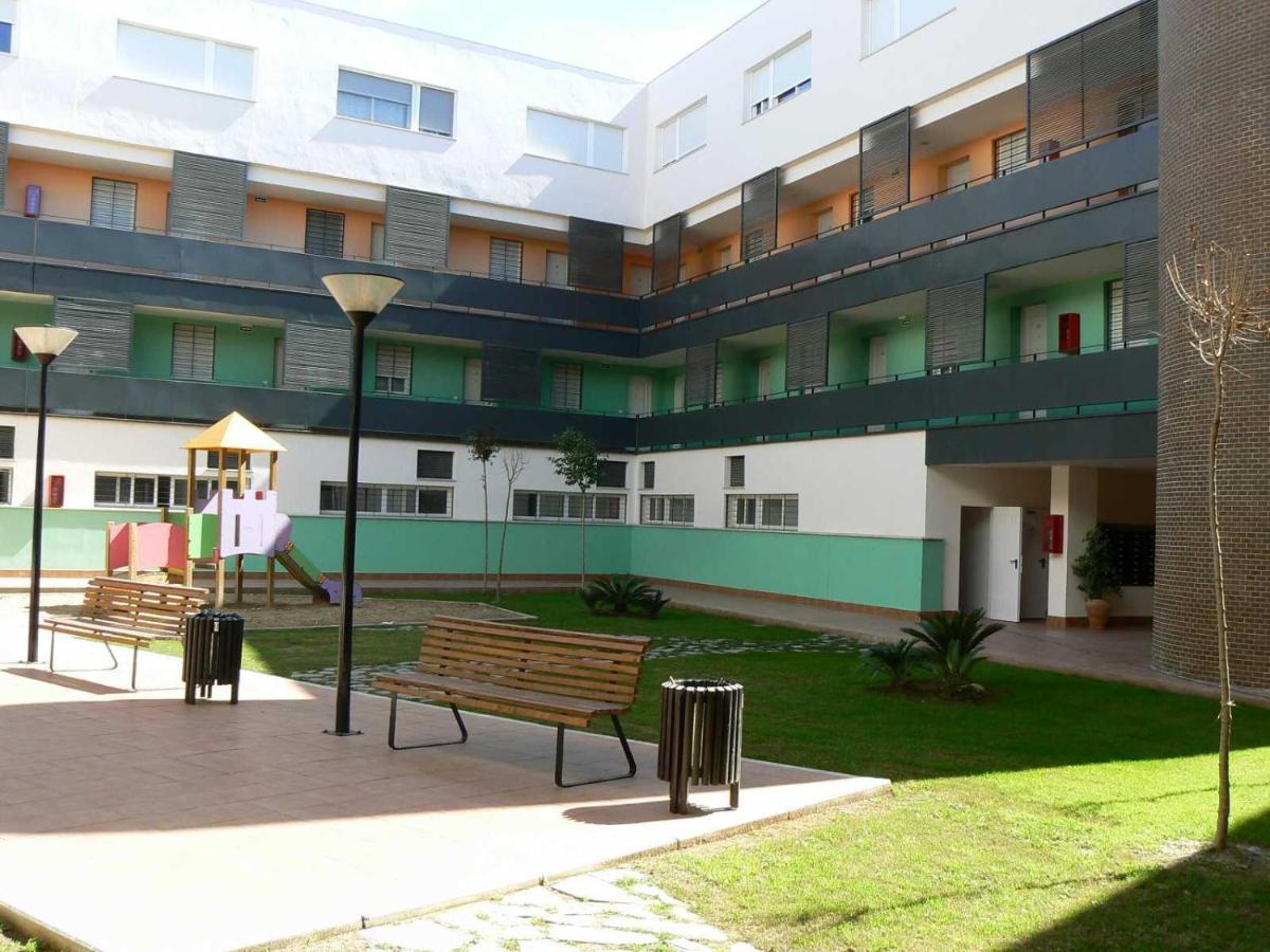 L4 Apartment Santiponce Luaran gambar